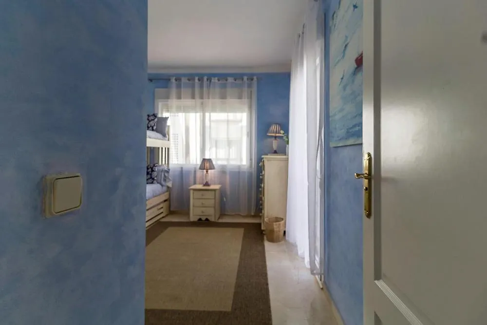 Piso Estupendo Acceso Directo Playa Apartment Estepona 0*,  Spain