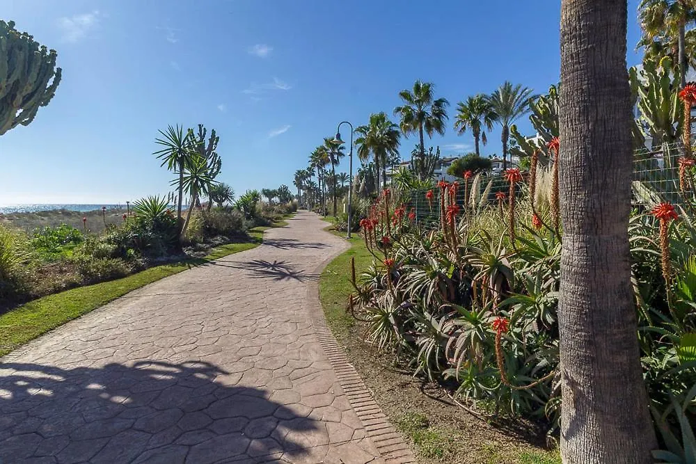 Piso Estupendo Acceso Directo Playa Apartment Estepona
