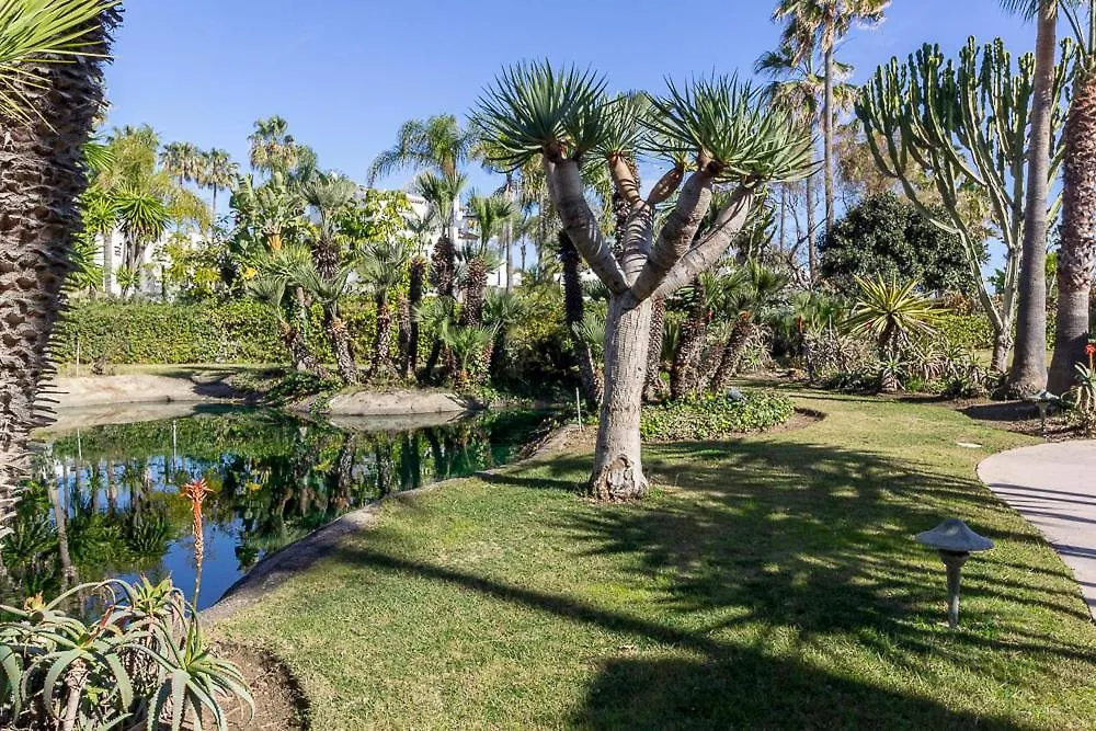 Piso Estupendo Acceso Directo Playa Apartment Estepona 0*,  Spain